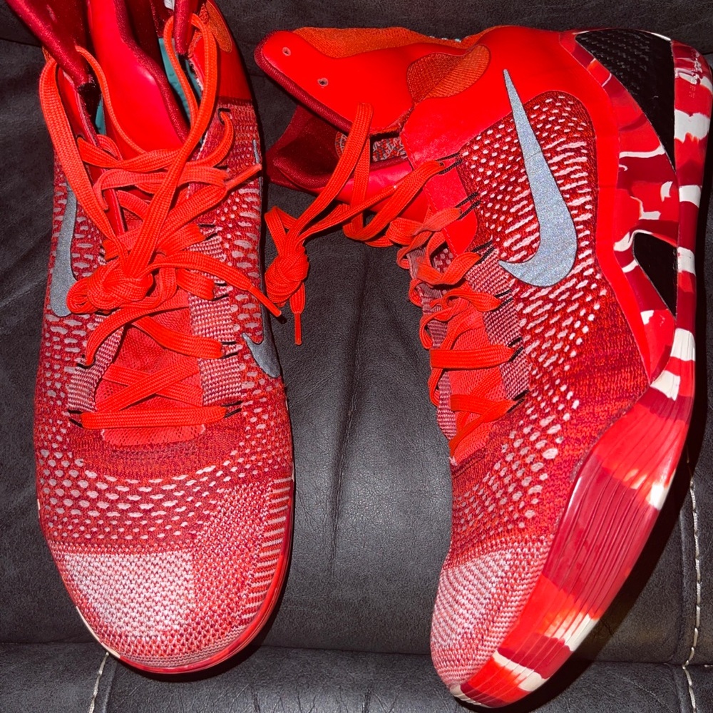 Kobe 9 Elite “Christmas” size 14